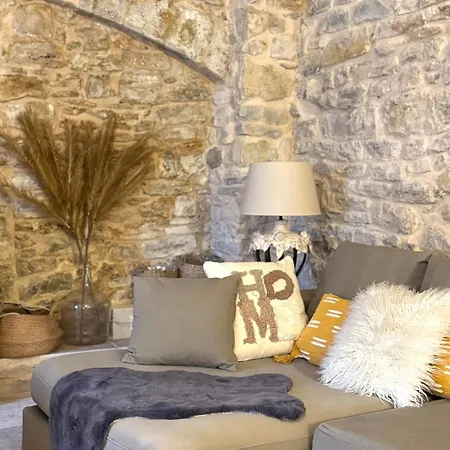 Mas Xviii En Pierres Avec Piscine Privee Proche D'uzes *