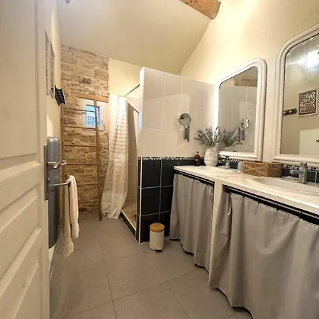 Mas Xviii En Pierres Avec Piscine Privee Proche D'uzes