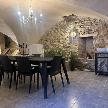 Mas En Pierres Avec Piscine Privée Proche D'uzés Сasa de vacaciones *