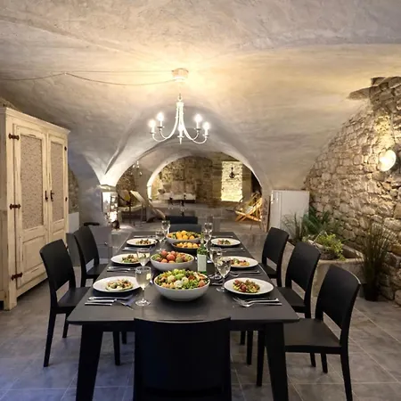 Mas Xviii En Pierres Avec Piscine Privee Proche D'uzes *