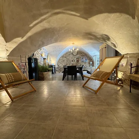 Mas Xviii En Pierres Avec Piscine Privee Proche D'uzes