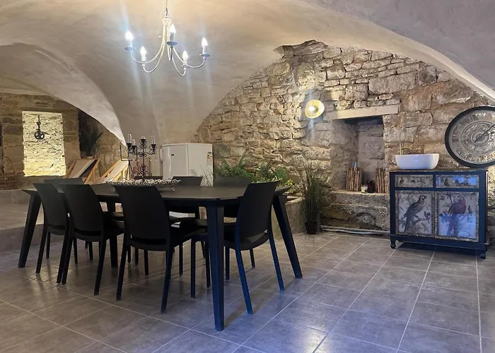 Mas En Pierres Avec Piscine Privee Proche D'uzes Prázdninový dům *
